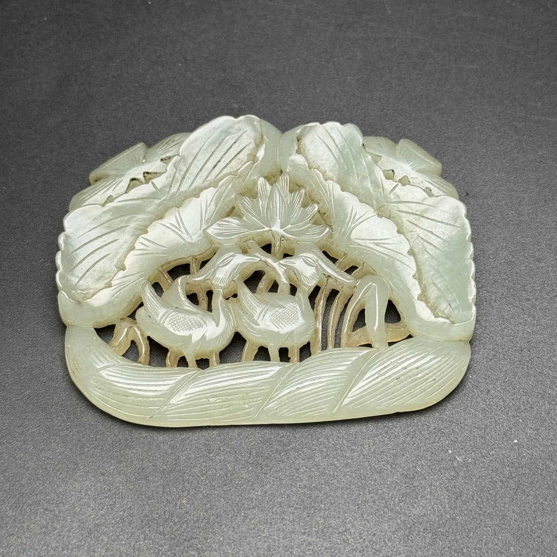 A Exquisite Hotan Jade Crane Pattern Pendant - 7