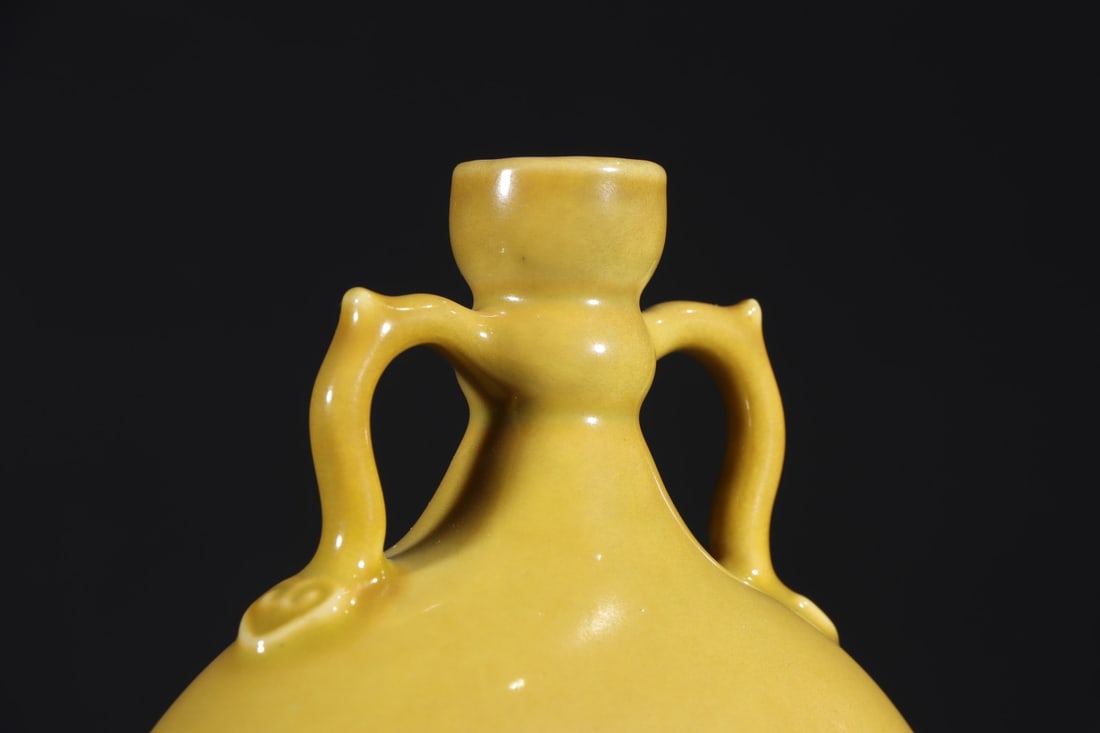 A Exquisite Yellow Glazed Double-Ears Vase - 5