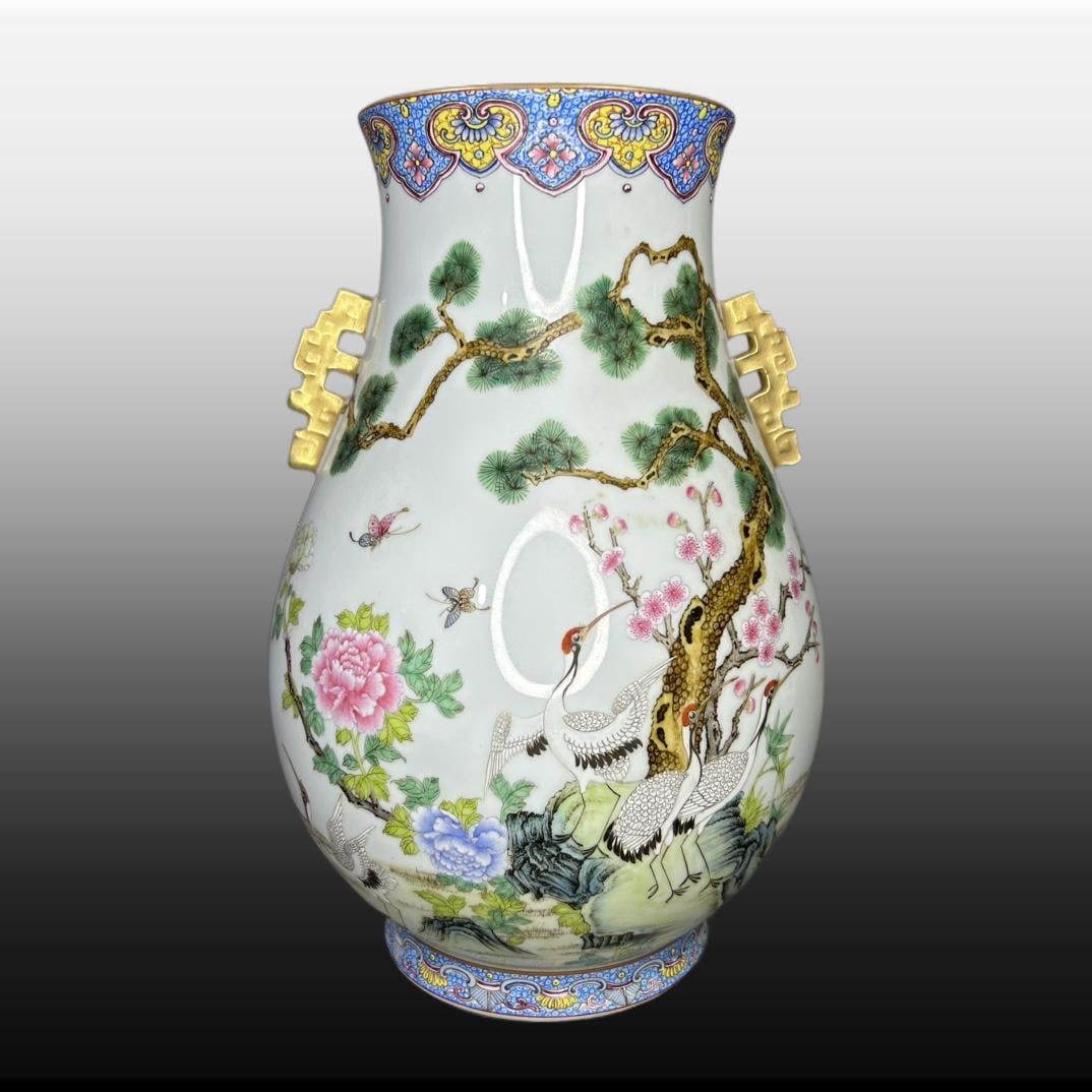 A Exquisite Famille-Rose Pine and Crane Pattern Vase: A Exquisite Famille-Rose Pine and Crane Pattern Vase,Qing Dynasty, China,Qianlong Six-character Mark,Size:6.7in 粉彩松鹤纹瓶,中国清代,ߙ