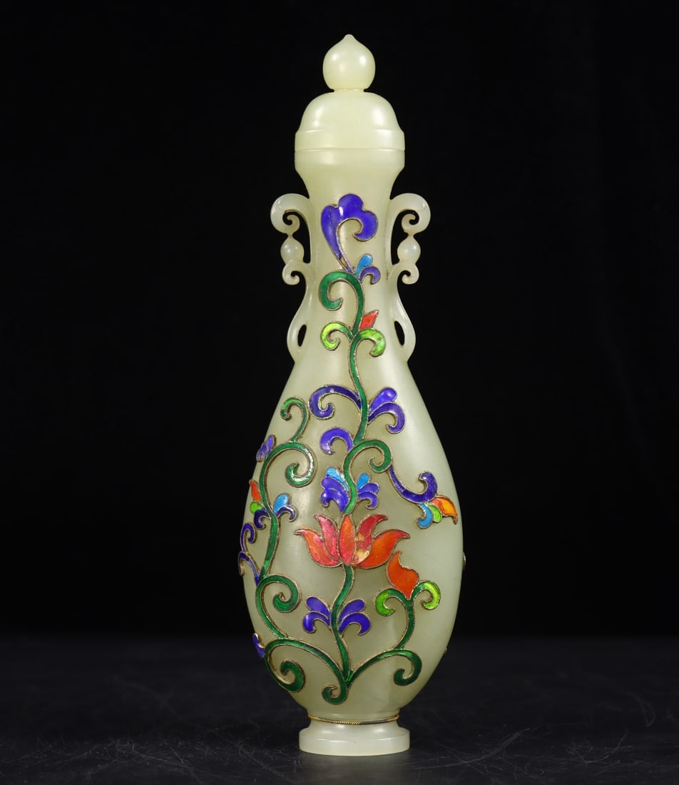 A Exquisite Hotan Jade Cover with Gold Double-Ears Vase: A Exquisite Hotan Jade Cover with Gold Double-Ears Vase,Qing Dynasty, China,Size:8.3inx2.6inx1.4in,Weight:384g 和田玉包金双耳瓶,中国清