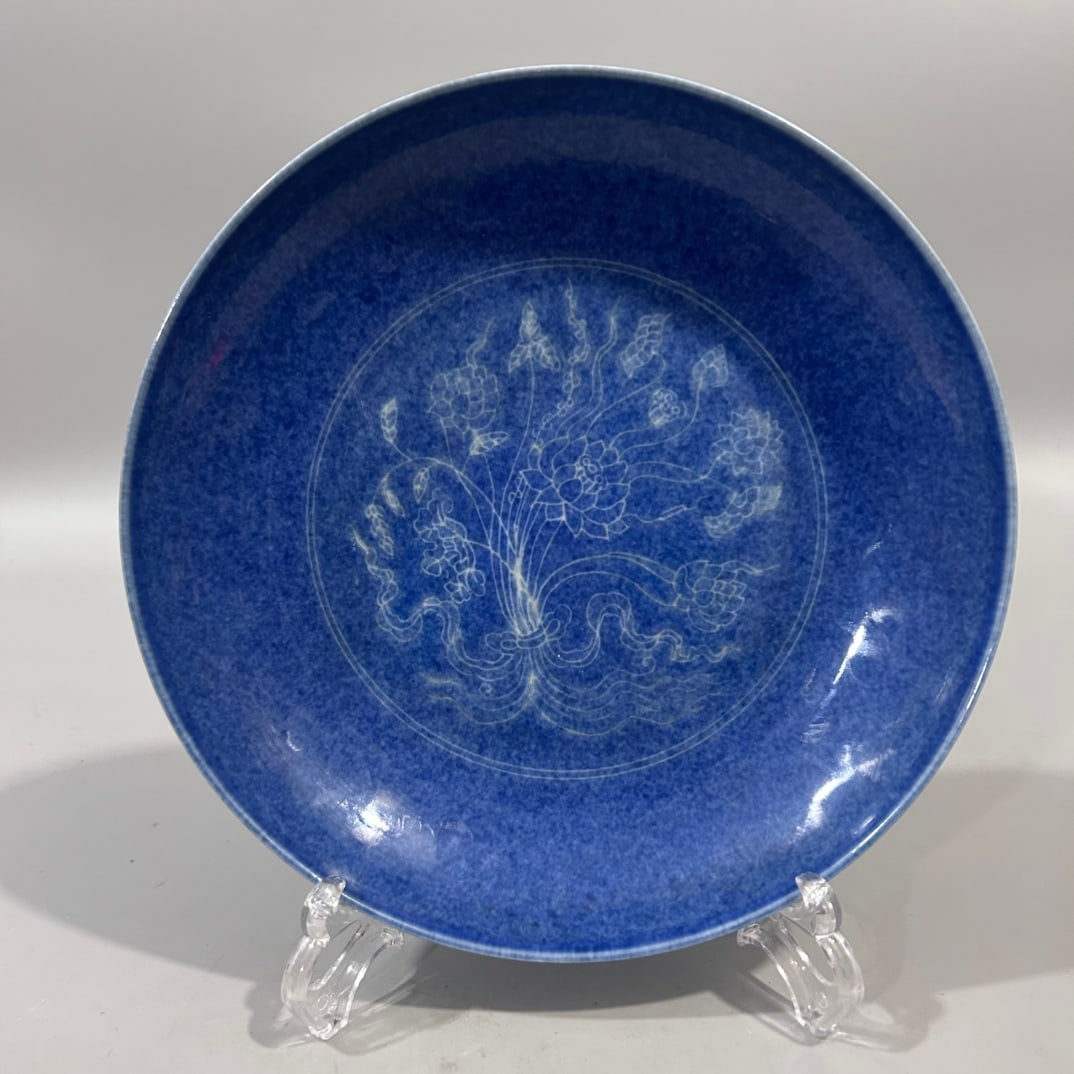 A Exquisite Ji Blue Glazed Flower Pattern Plate: A Exquisite Ji Blue Glazed Flower Pattern Plate,Ming Dynasty, China,Xuande Six-character Mark,Size:8.7inx1.9in 霁蓝釉花卉纹盘,中国明代