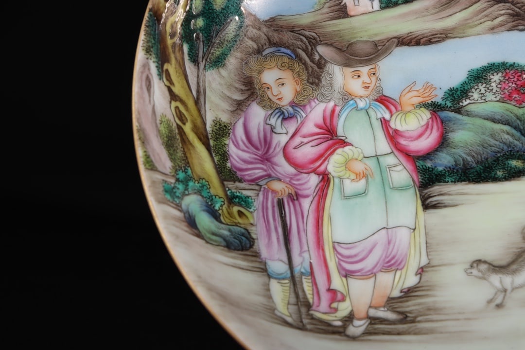 A Exquisite Famille-Rose Figures Pattern Plate - 3