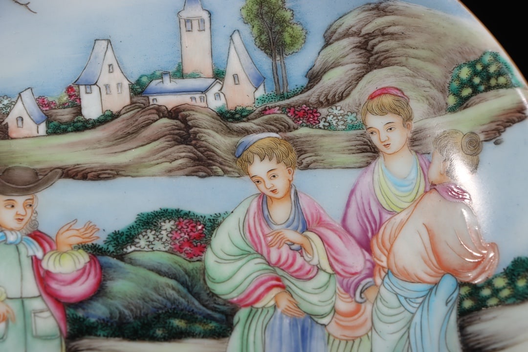 A Exquisite Famille-Rose Figures Pattern Plate - 5
