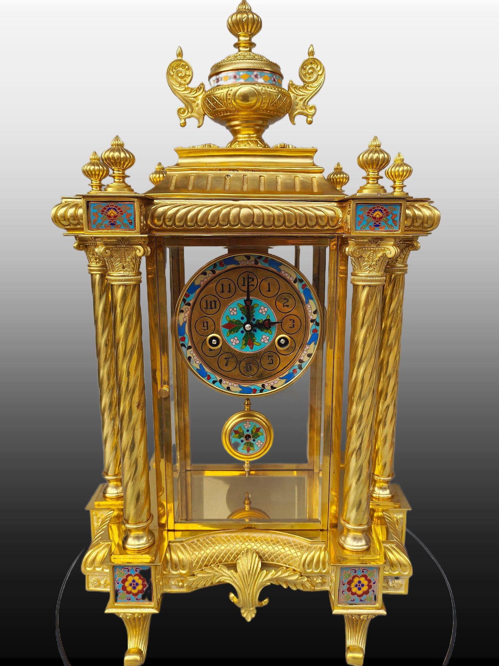 A Exquisite Brass Gilded Mechanical Mantel Clock: A Exquisite Brass Gilded Mechanical Mantel Clock,Modern Time of China,Size:14.2inx9.4inx23.6in 黄铜鎏金机械座钟,近现代