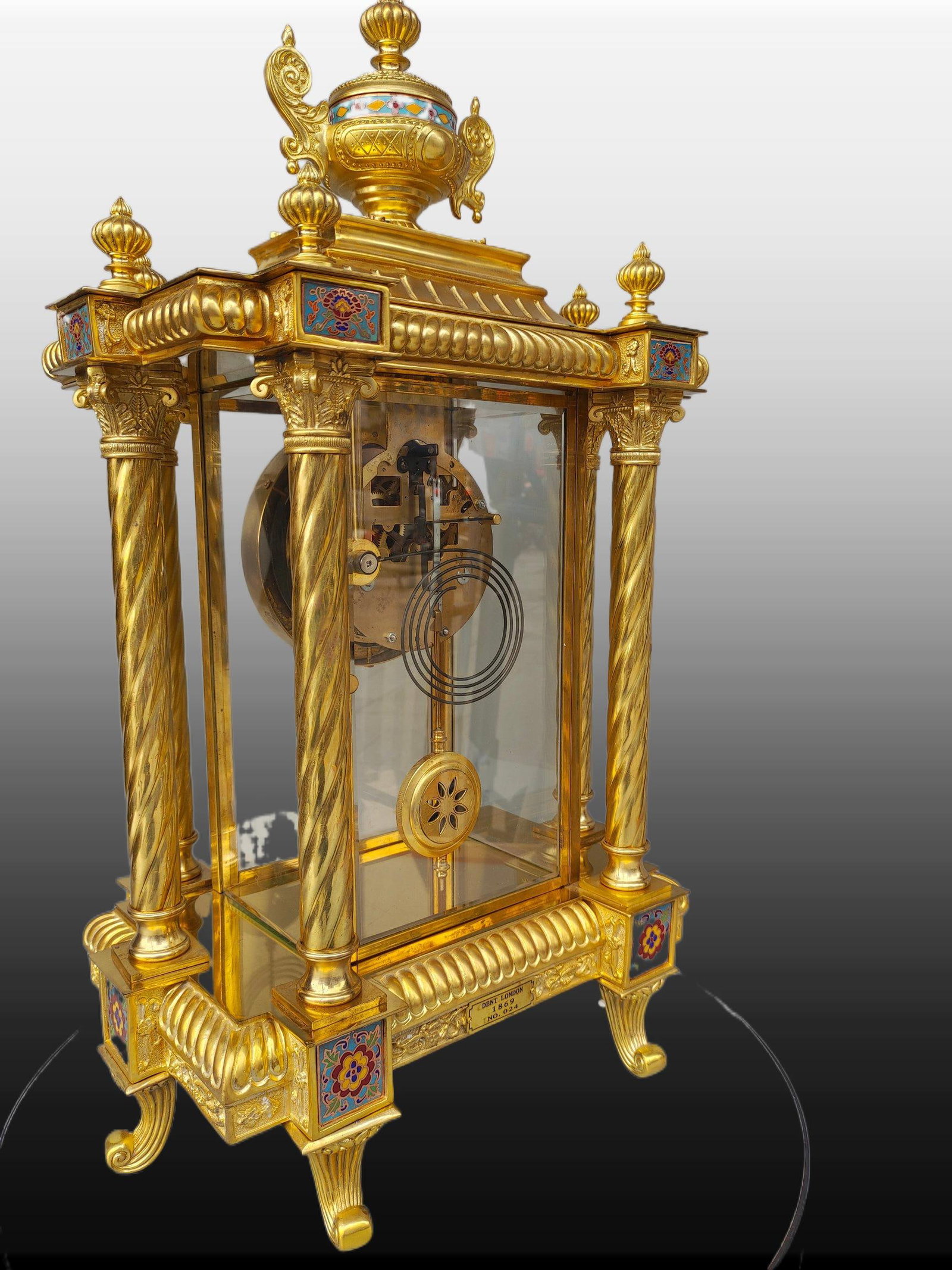 A Exquisite Brass Gilded Mechanical Mantel Clock - 4