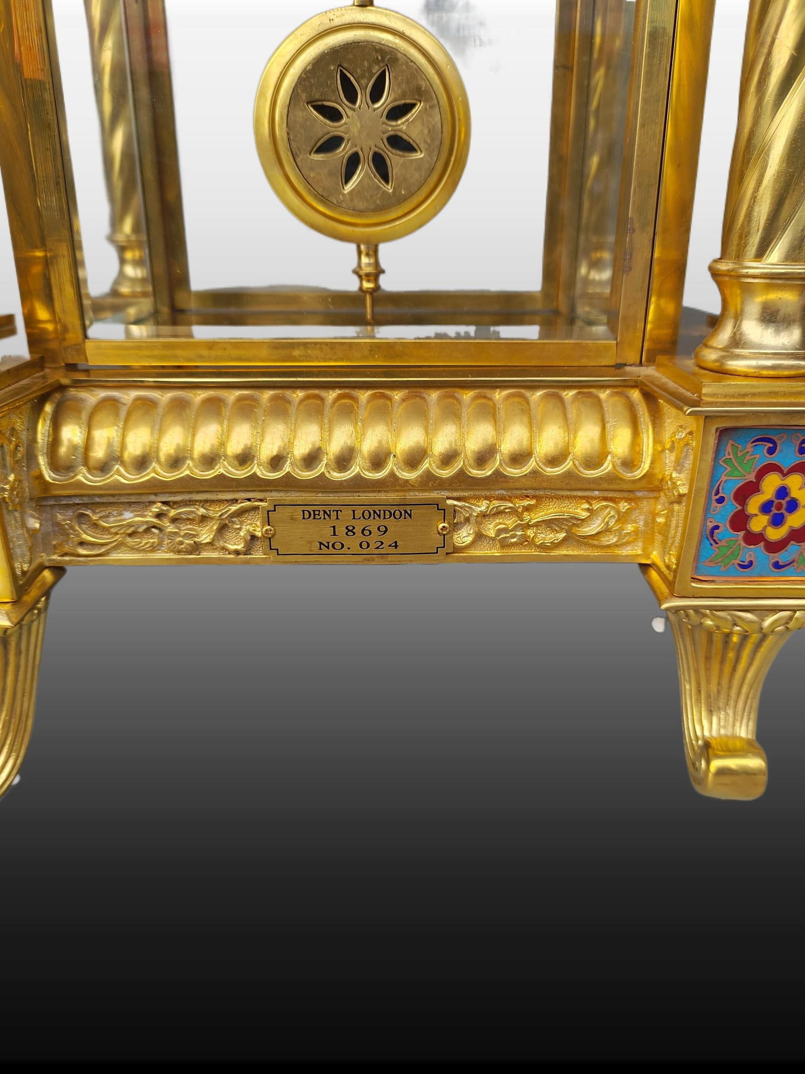 A Exquisite Brass Gilded Mechanical Mantel Clock - 7