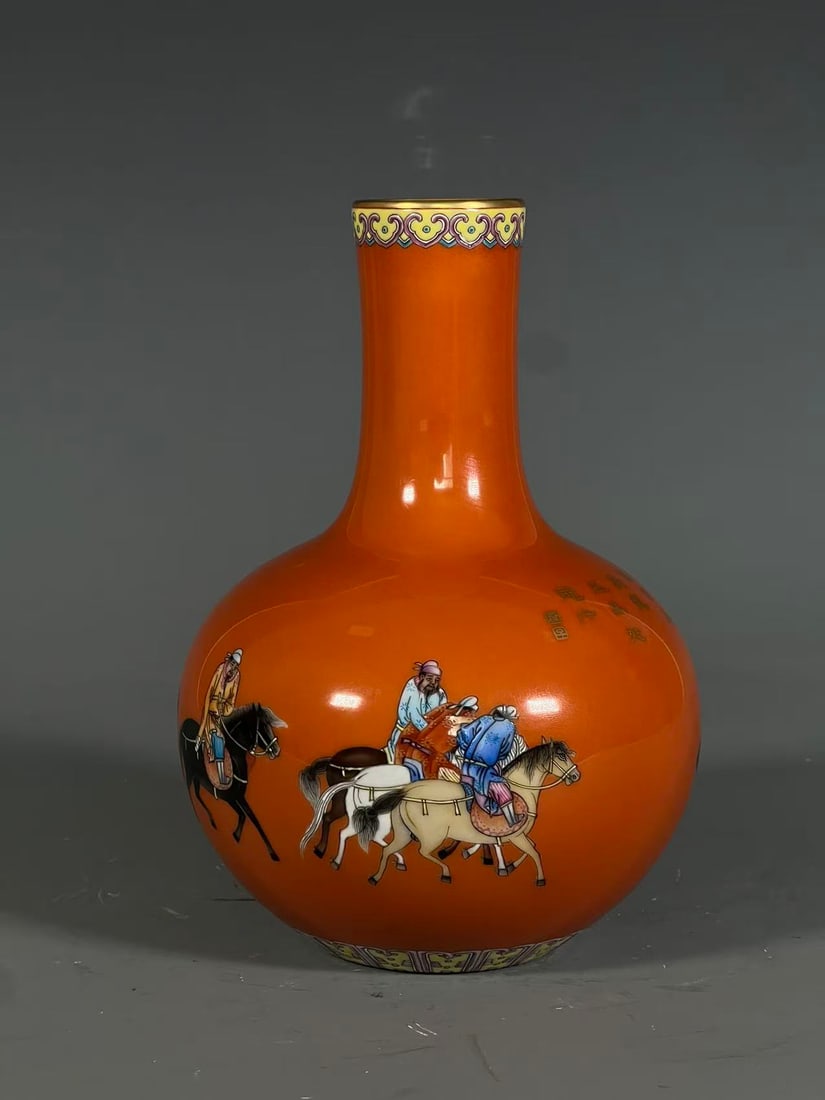 A Exquisite Underglaze-Red Figures Pattern Vase - 3