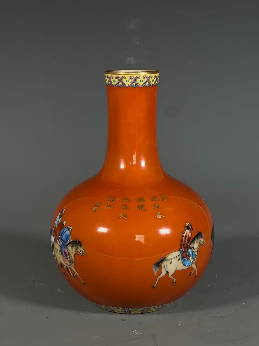 A Exquisite Underglaze-Red Figures Pattern Vase - 4