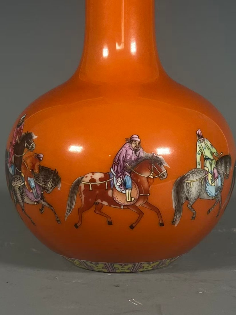 A Exquisite Underglaze-Red Figures Pattern Vase - 5