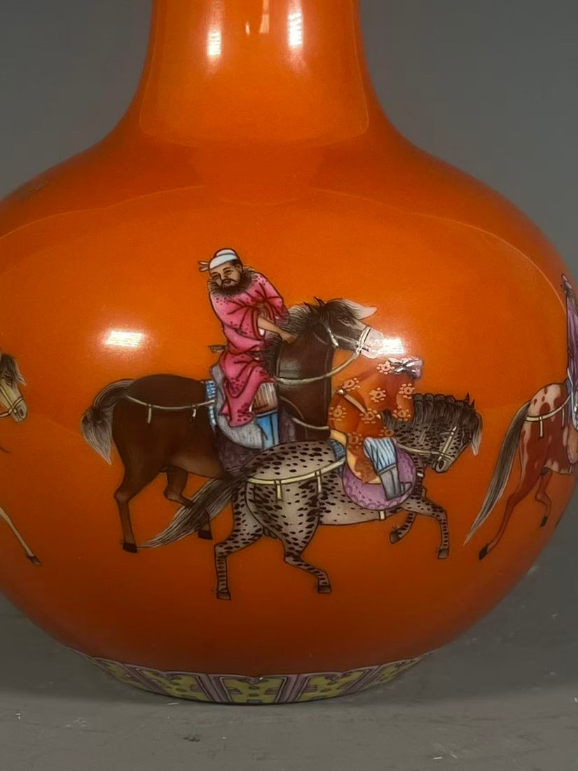 A Exquisite Underglaze-Red Figures Pattern Vase - 6