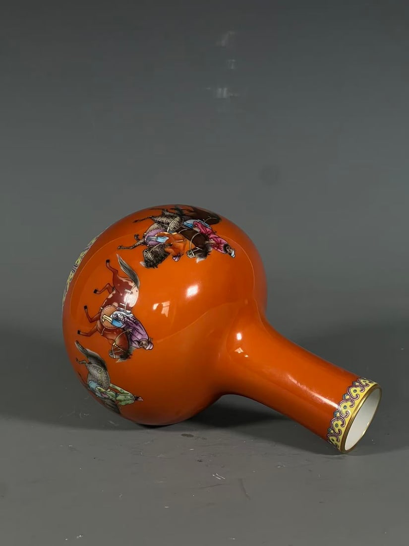 A Exquisite Underglaze-Red Figures Pattern Vase - 8