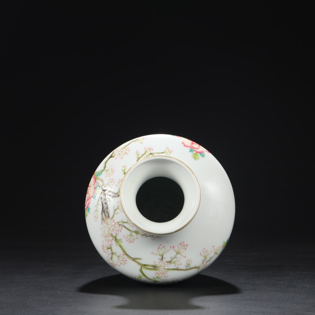 A Exquisite Enamel Flower and Bird Pattern Vase - 9