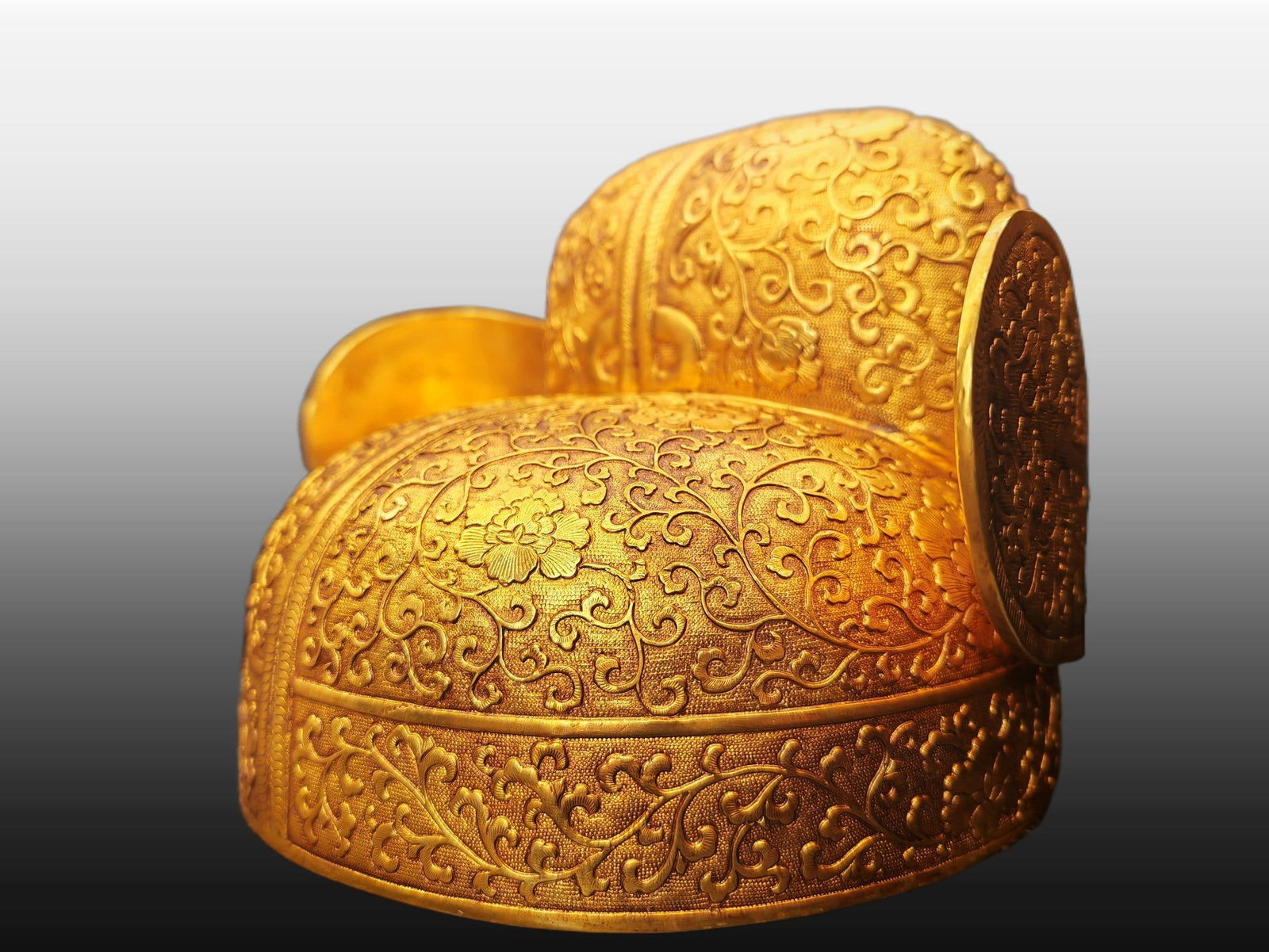 A Exquisite Gilt Bronze Hat - 2