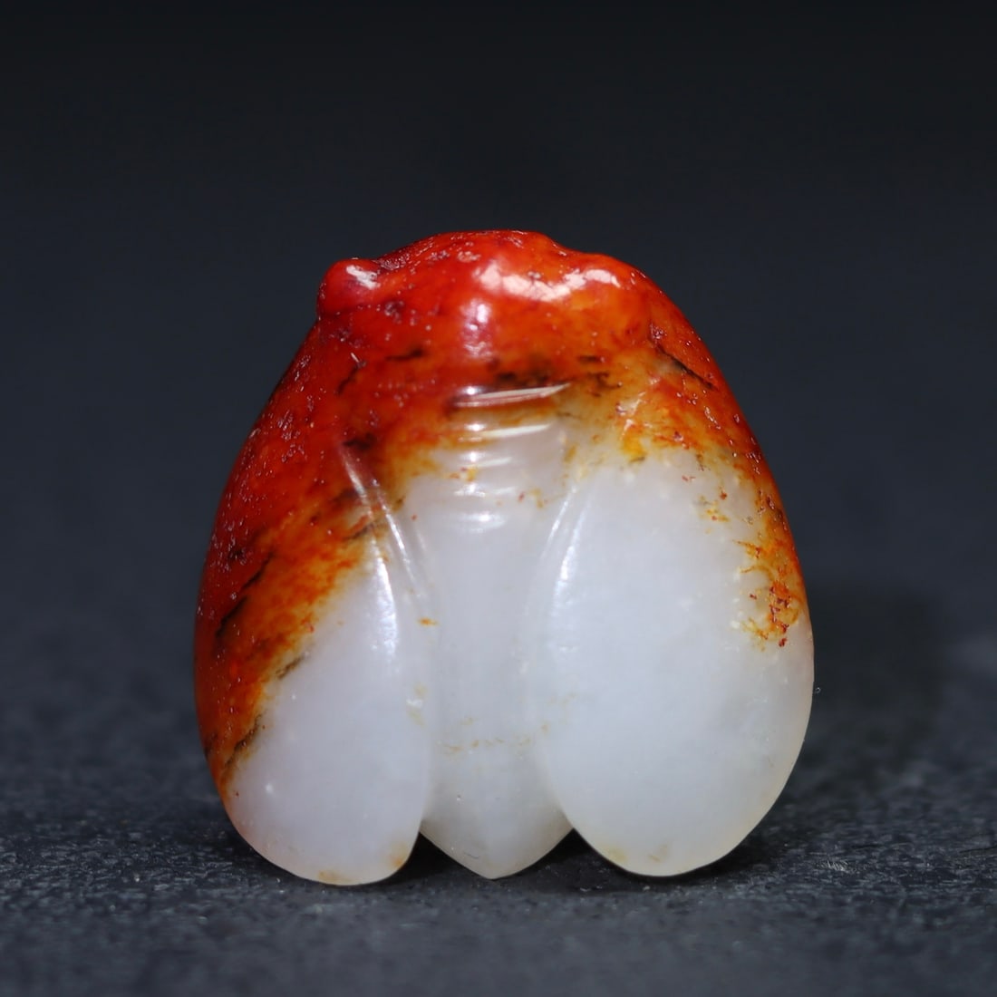 A Exquisite Hotan Jade Cicada: A Exquisite Hotan Jade Cicada,Han Dynasty, China,Size:1.1inx1.1inx0.6in ,Weight:16.9g 和田玉蝉,中国汉代
