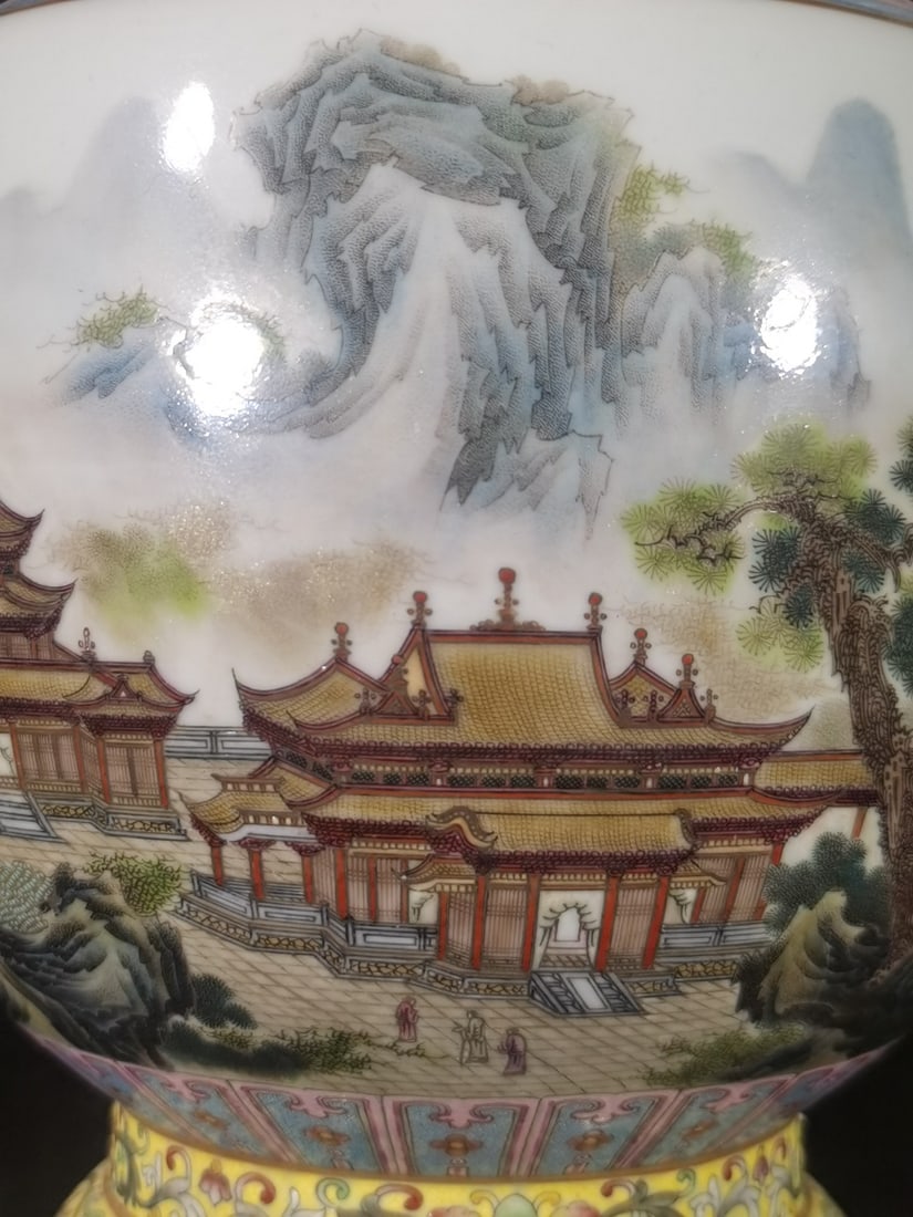 A Exquisite Enamel Landscape Pattern Vase - 2