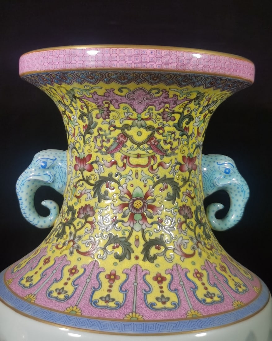 A Exquisite Enamel Landscape Pattern Vase - 7