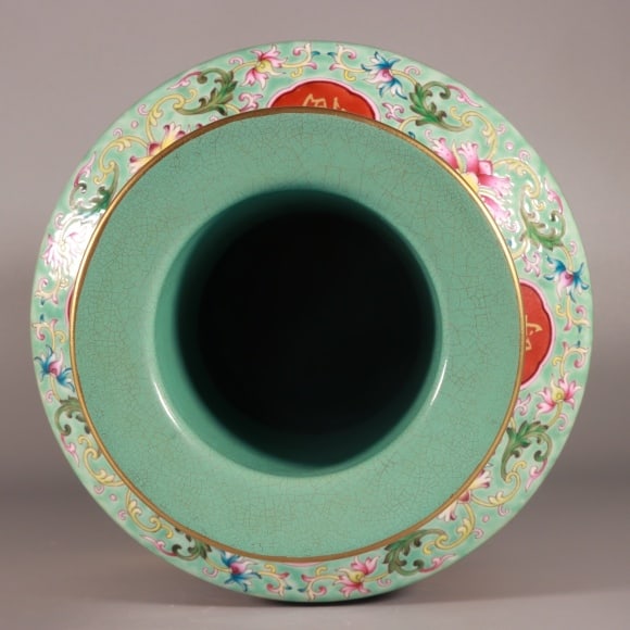 A Exquisite Enamel Gold Ground Arhat Pattern Vase - 8