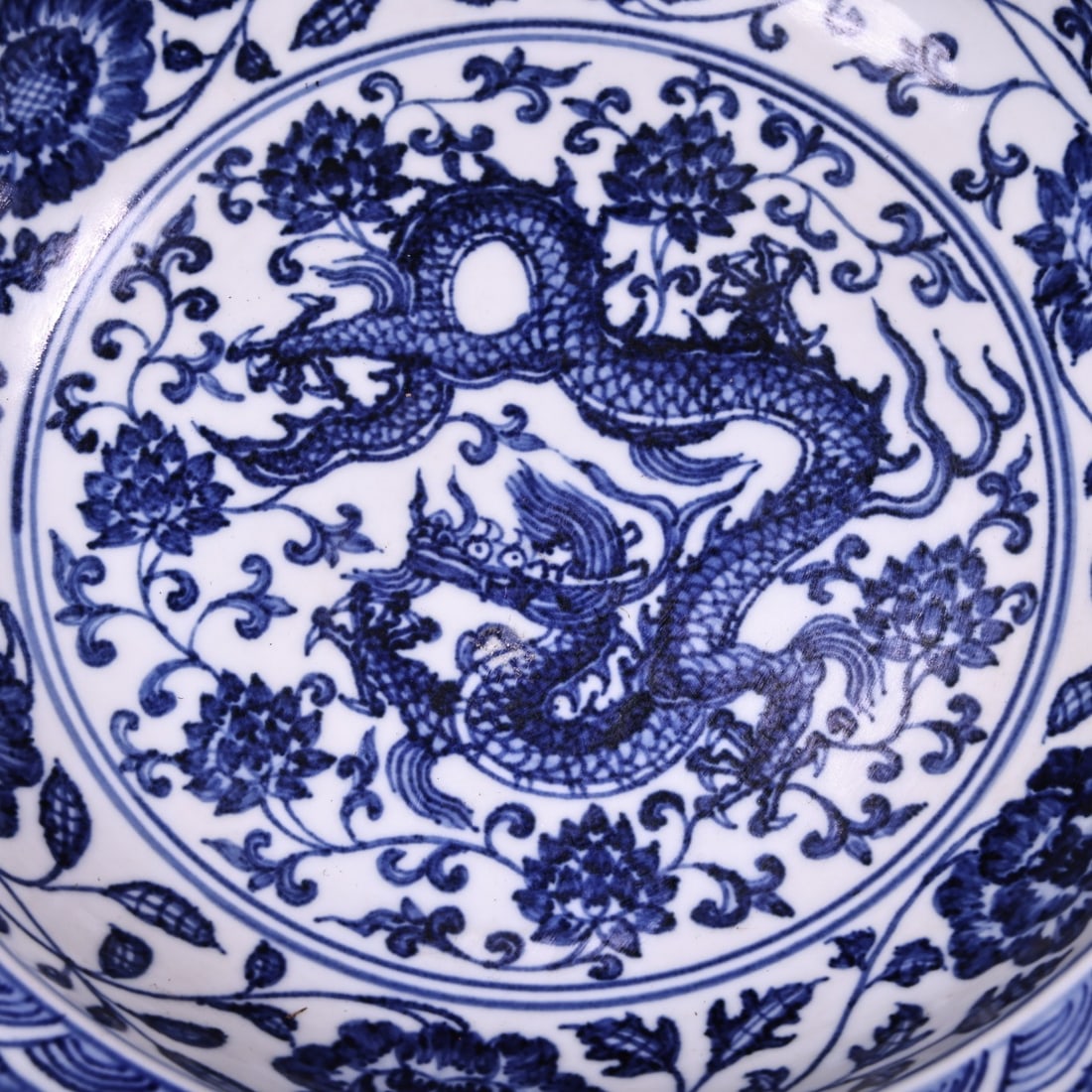 A Exquisite Blue and White Dragon Pattern Plate - 5