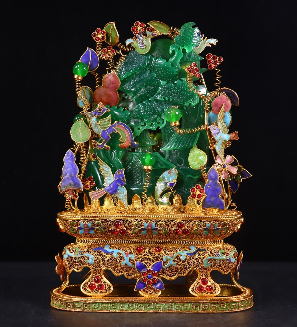 A Exquisite Filigree Gilt Inlaid Jadeite Landscape Ornament: A Exquisite Filigree Gilt Inlaid Jadeite Landscape Ornament,Qing Dynasty, China,Qianlong Four-character Mark,Size:9.8inx11inx2.6in,Weight:902g 花丝鎏金镶嵌翡&