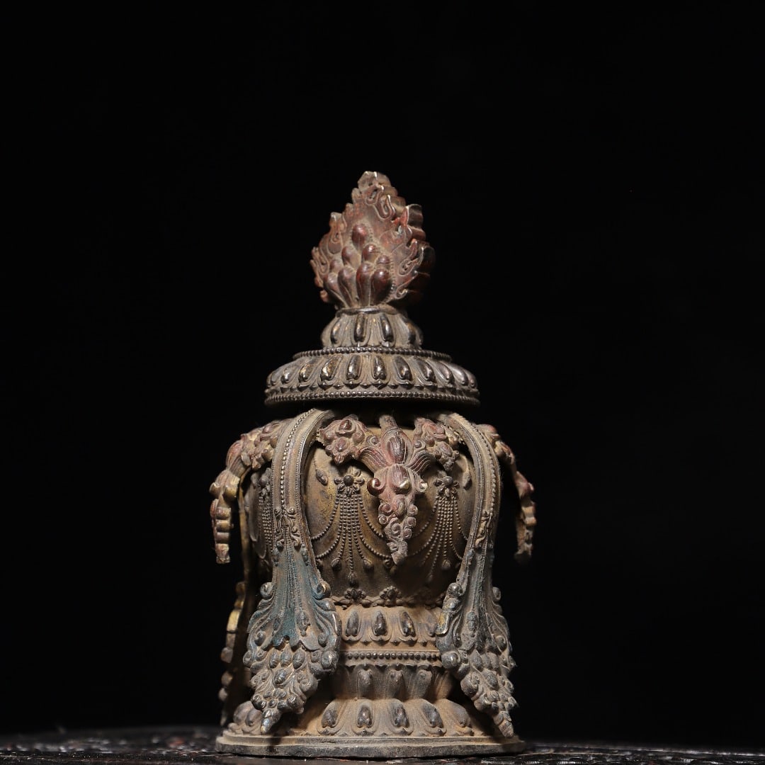 A Exquisite Gold-Foiled Bronze Scroll Pattern Jar - 4