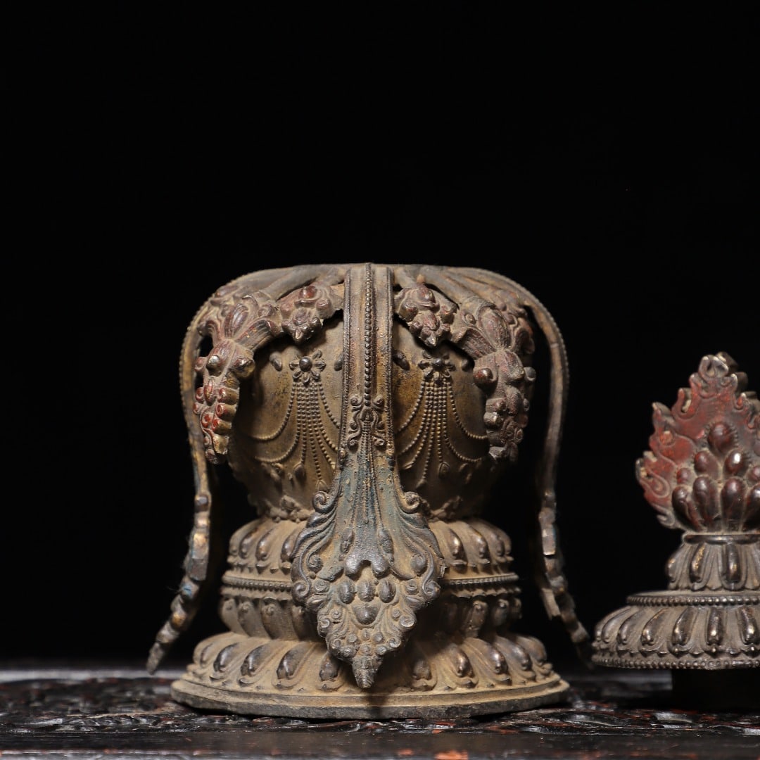 A Exquisite Gold-Foiled Bronze Scroll Pattern Jar - 7