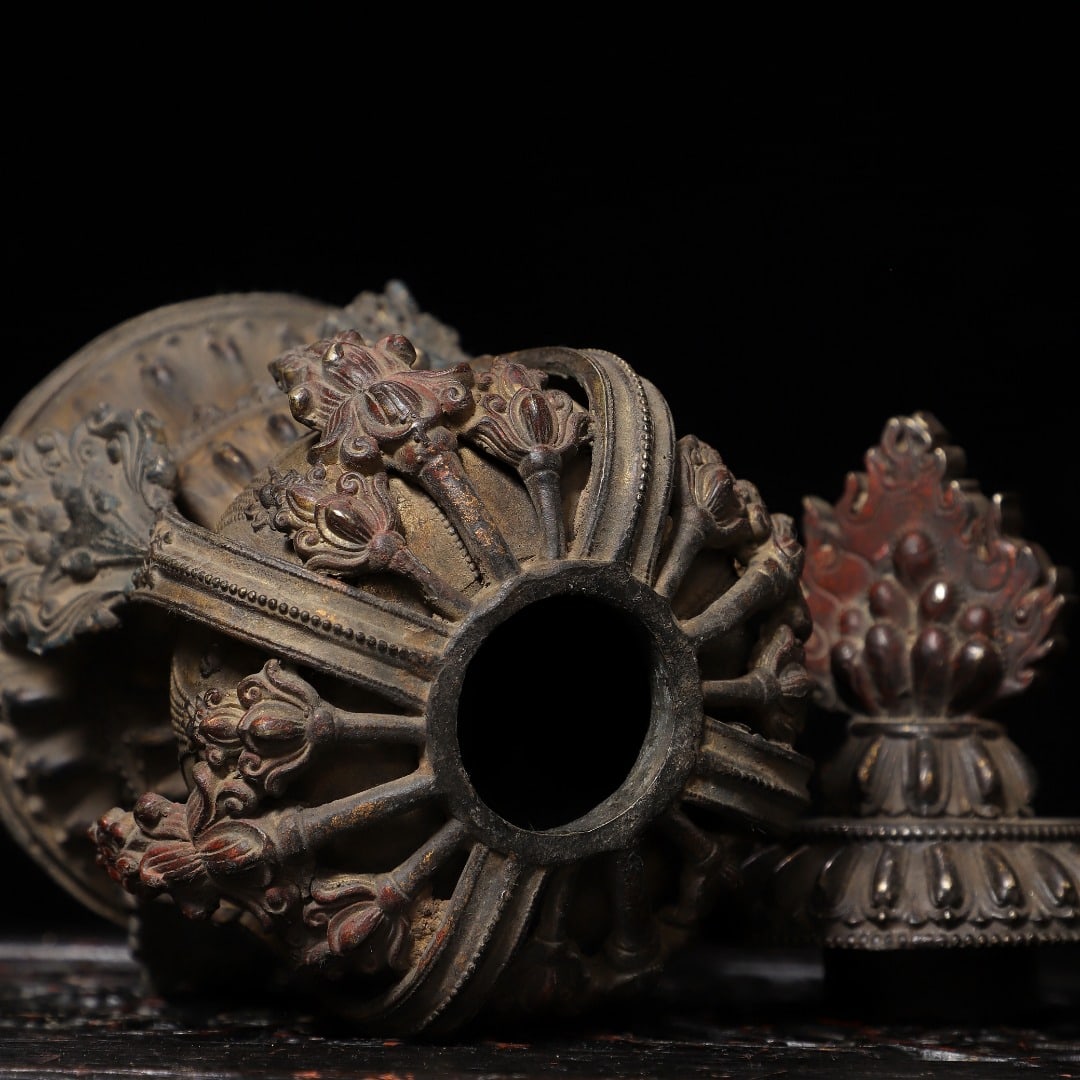 A Exquisite Gold-Foiled Bronze Scroll Pattern Jar - 8
