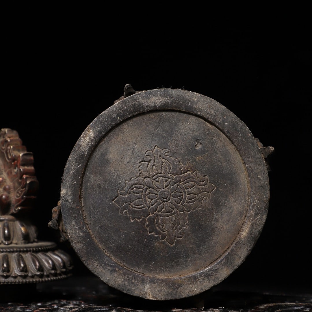 A Exquisite Gold-Foiled Bronze Scroll Pattern Jar - 9