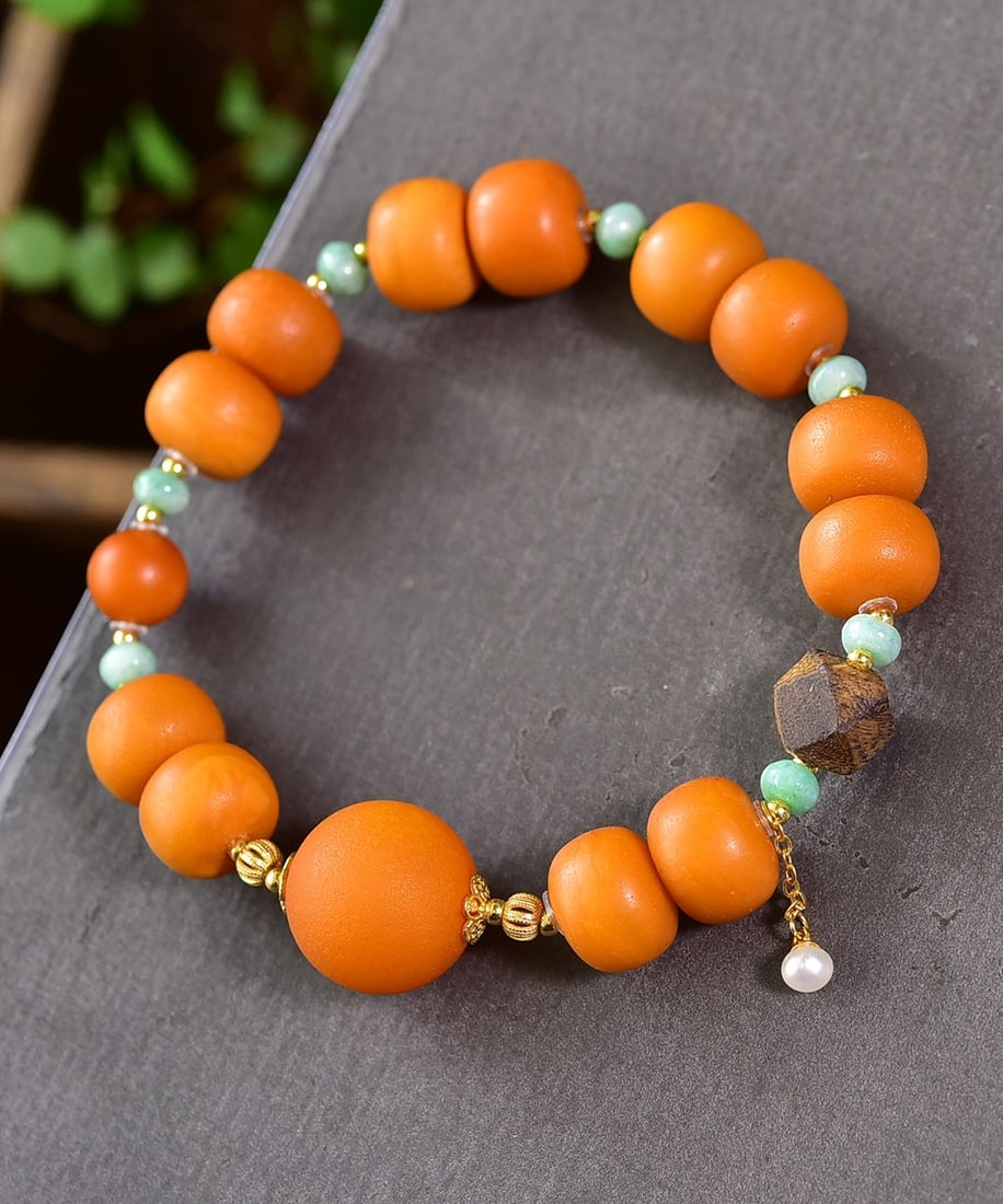 A Exquisite Amber Bracelets - 2