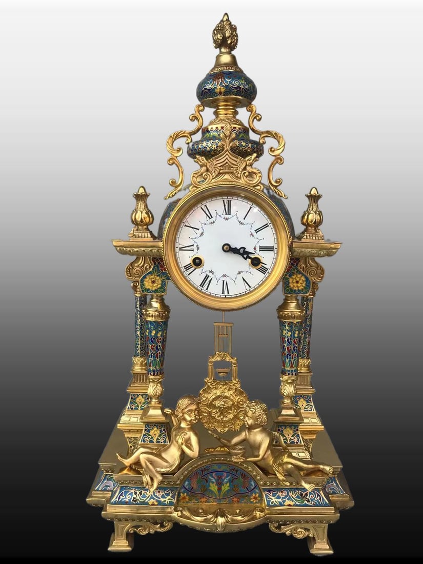 A Exquisite Cloisonne Gilt Bronze Classical Mantel Clock: A Exquisite Cloisonne Gilt Bronze Classical Mantel Clock,Modern Time of China,Size:25.6inx13inx7.9in 景泰蓝铜鎏金古典座钟,近现&#