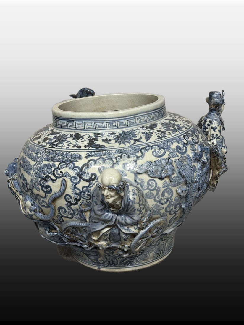 A Exquisite Blue and White Character and Story Pattern Jar: A Exquisite Blue and White Character and Story Pattern Jar,Yuan Dynasty, China,Size:15inx20.5in 青花人物故事纹罐,中国元代
