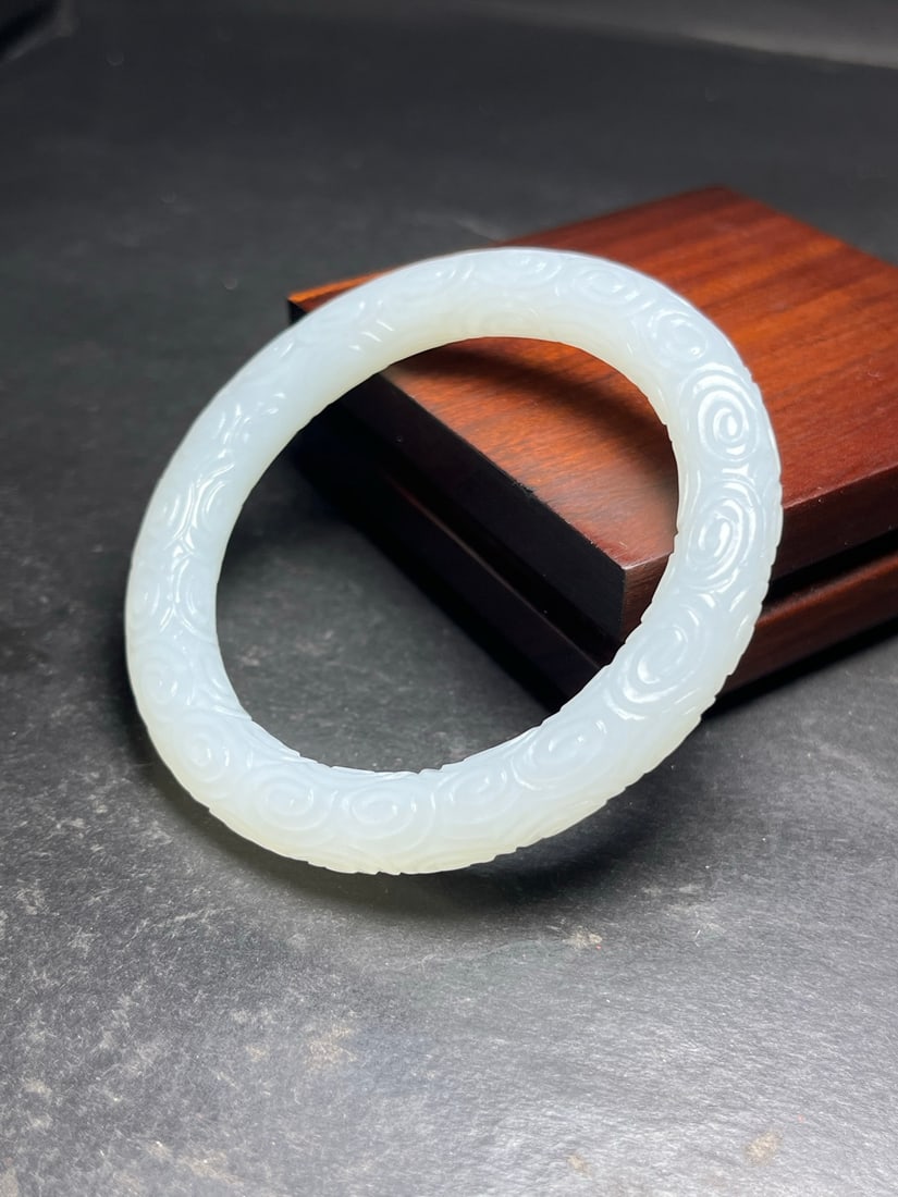 A Exquisite Hotan Jade Auspicious Cloud Pattern Bracelets - 3