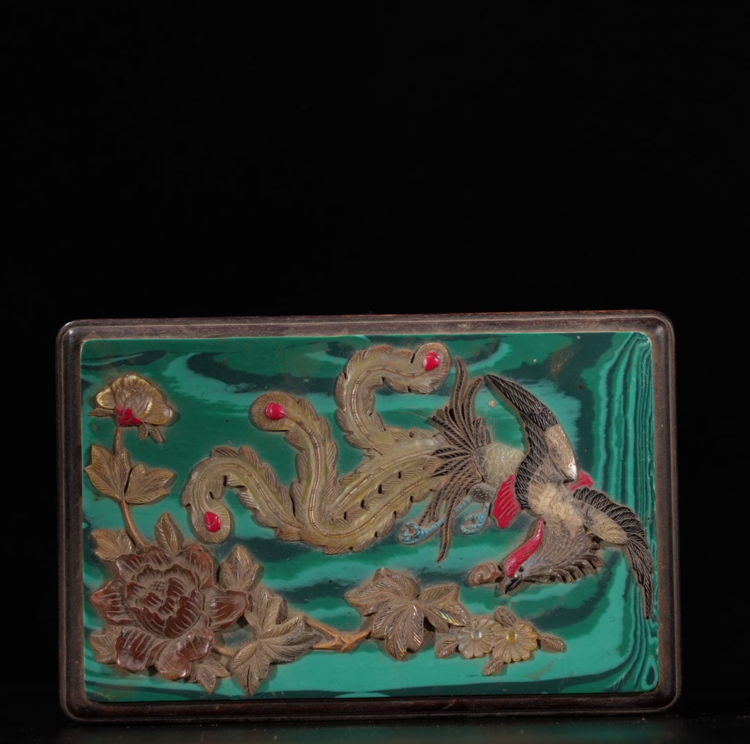 A Exquisite Redwood Phoenix Pattern Box: A Exquisite Redwood Phoenix Pattern Box,Qing Dynasty, China,Size:6.9inx4.5in,Weight:740g 红木凤纹盒,中国清代