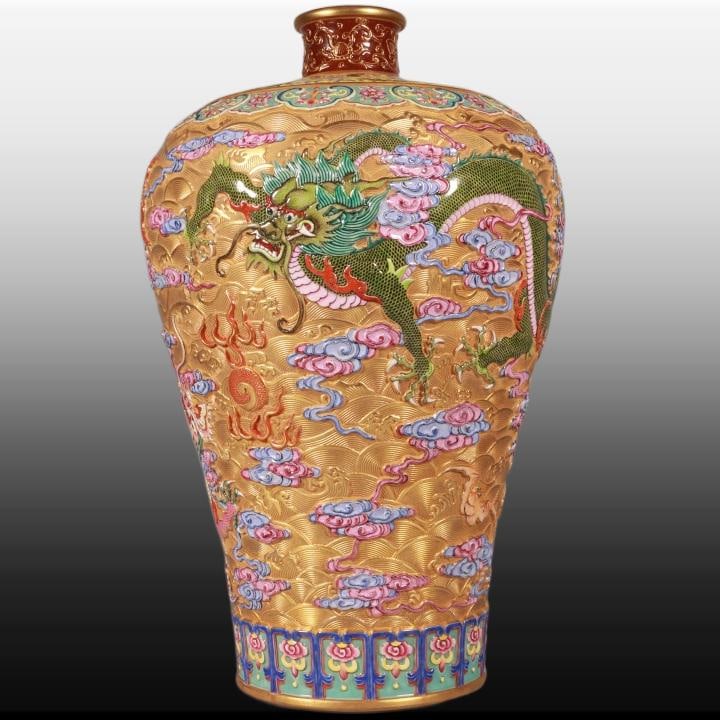 A Exquisite Enamel Gold Ground Dragon Pattern Vase: A Exquisite Enamel Gold Ground Dragon Pattern Vase,Qing Dynasty, China,Qianlong Six-character Mark,Size:14.2inx8.3in