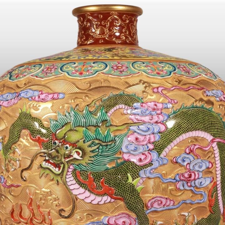 A Exquisite Enamel Gold Ground Dragon Pattern Vase - 2