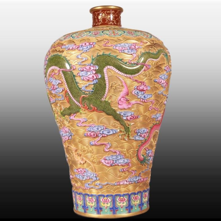 A Exquisite Enamel Gold Ground Dragon Pattern Vase - 4