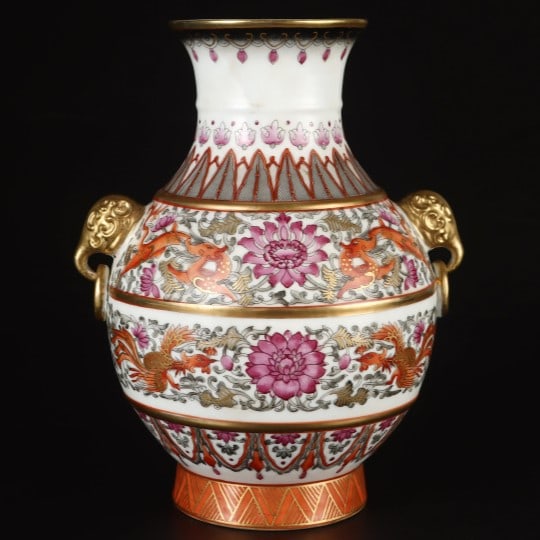 A Exquisite Enamel Lotus Pattern Vase: A Exquisite Enamel Lotus Pattern Vase,Qing Dynasty, China,Yongzheng Four-character Mark,Size:8.5inx7.1in