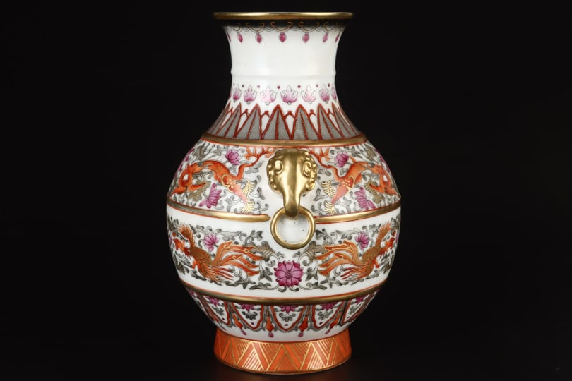 A Exquisite Enamel Lotus Pattern Vase - 3