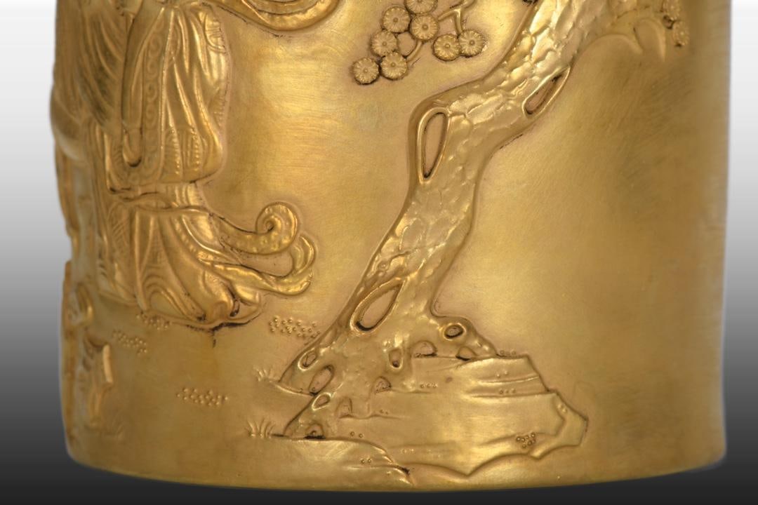 A Exquisite Gold Ground Figures Pattern Brush Pot - 6