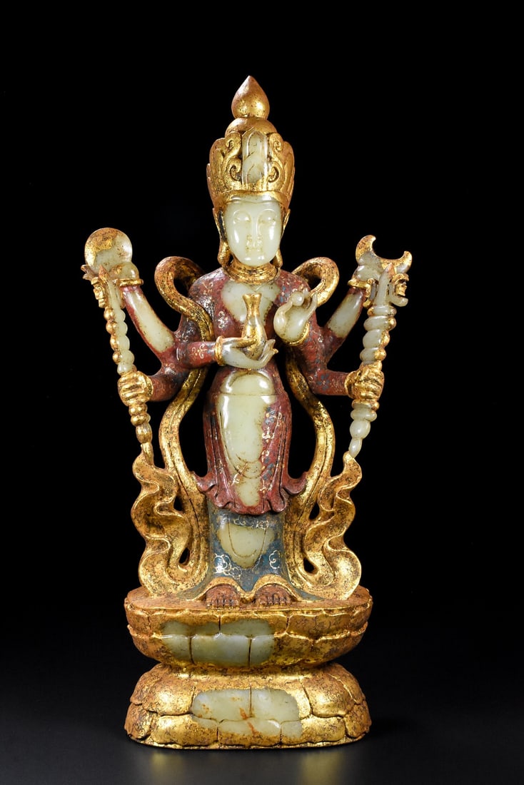 A Exquisite Hotan Jade Statue of Avalokitesvara Ornament: A Exquisite Hotan Jade Statue of Avalokitesvara Ornament,Qing Dynasty, China,Size:8.3inx3.5inx16.9in,Weight:5029g 和田玉观音摆件,中国清É