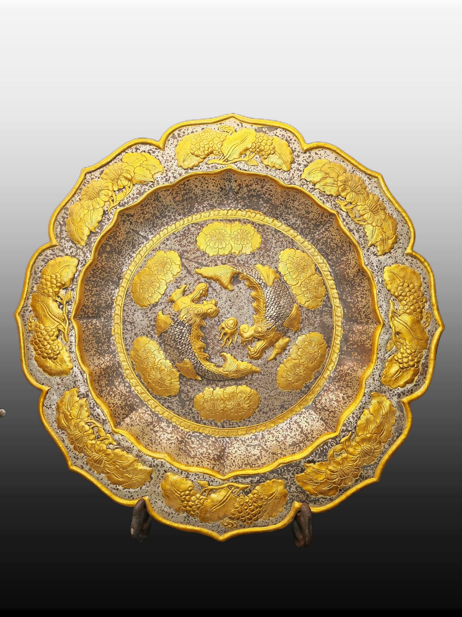 A Exquisite Bronze Inlaid Silver Gilt Dragon Pattern Plate: A Exquisite Bronze Inlaid Silver Gilt Dragon Pattern Plate,Tang Dynasty, China,Size:17.3inx2.4in 铜错银鎏金龙纹盘,中国唐代