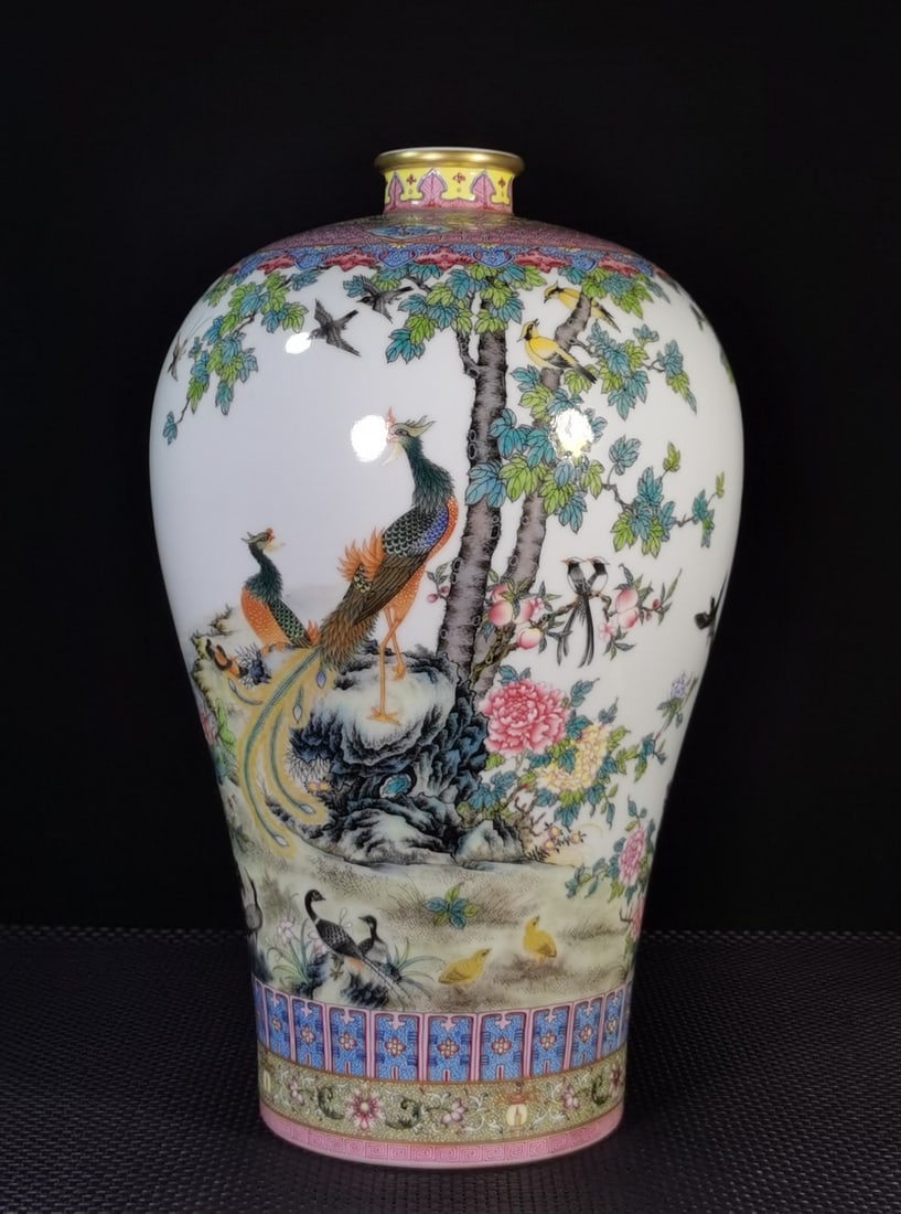 A Exquisite Famille-Rose Flower and Bird Pattern Vase: A Exquisite Famille-Rose Flower and Bird Pattern Vase,Qing Dynasty, China,Yongzheng Six-character Mark,Size:15.4inx9.1inx2.4inx5.7in