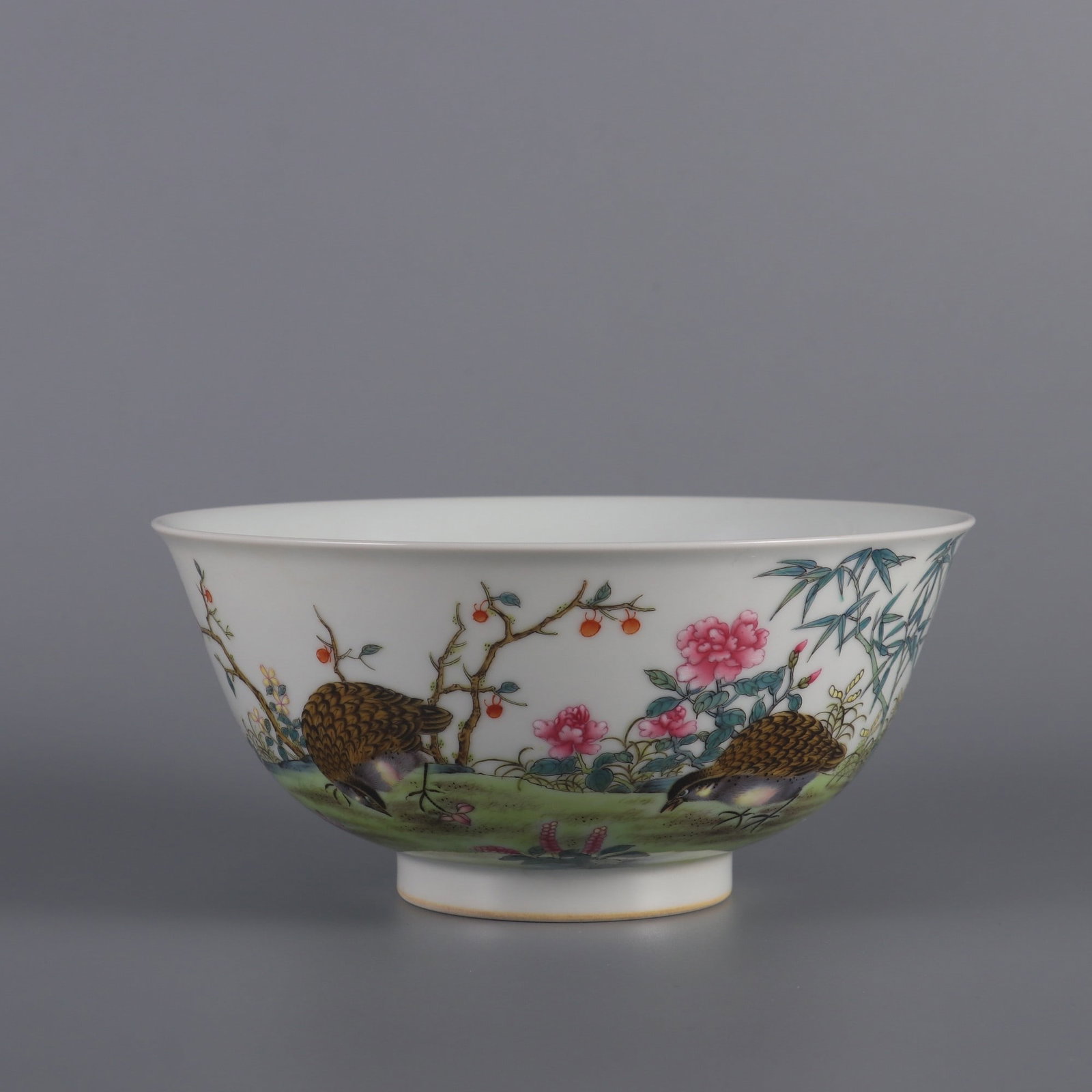 A Exquisite Famille-Rose Flower and Bird Pattern Bowl: A Exquisite Famille-Rose Flower and Bird Pattern Bowl,Qing Dynasty, China,Yongzheng Six-character Mark,Size:2.8inx5.9in