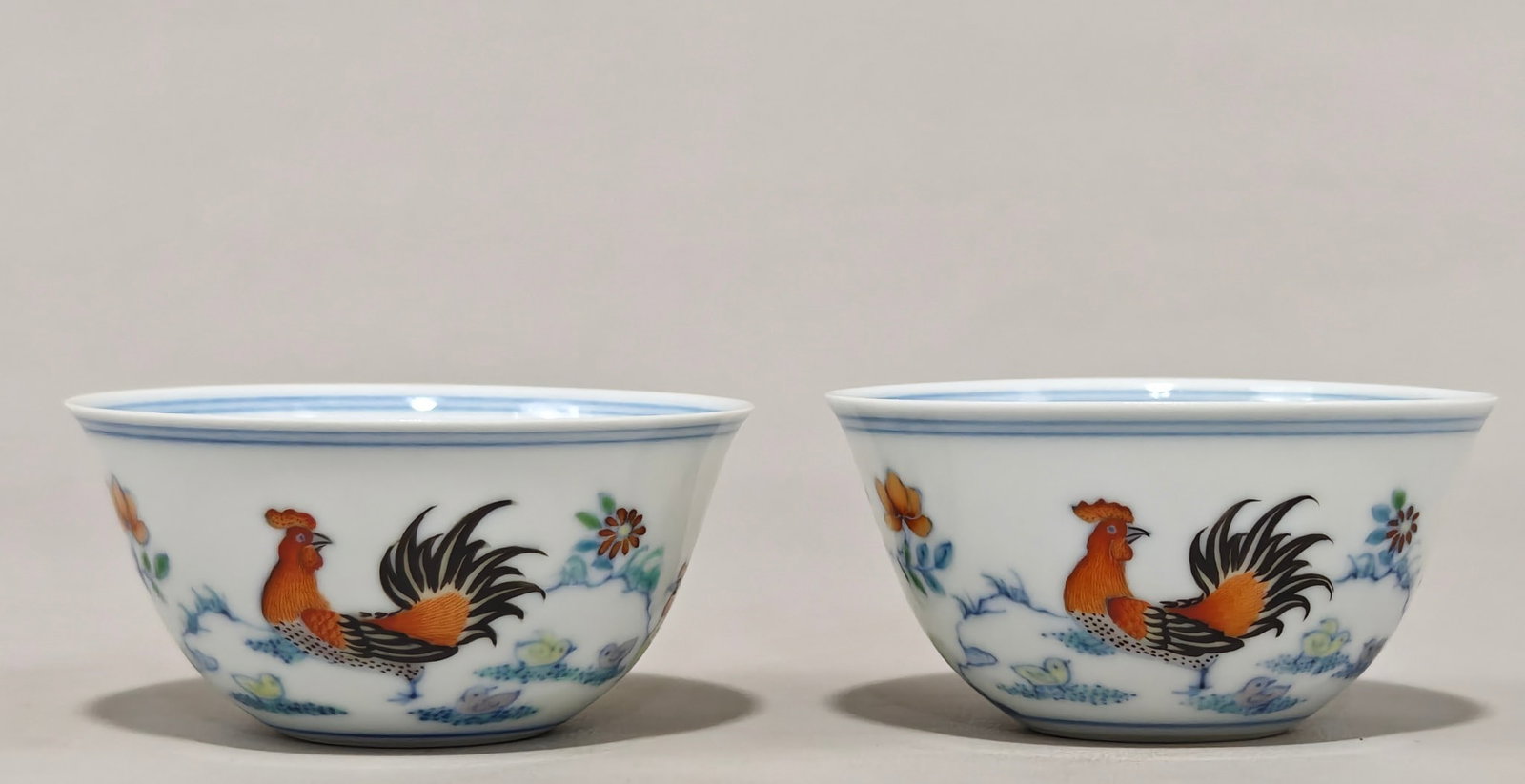 A pair of Exquisite Blue and White Doucai Flower and Bird Pattern Bowl: A pair of Exquisite Blue and White Doucai Flower and Bird Pattern Bowl,Qing Dynasty, China,Chenghua Four-character Mark,Size:1.3inx2.6in