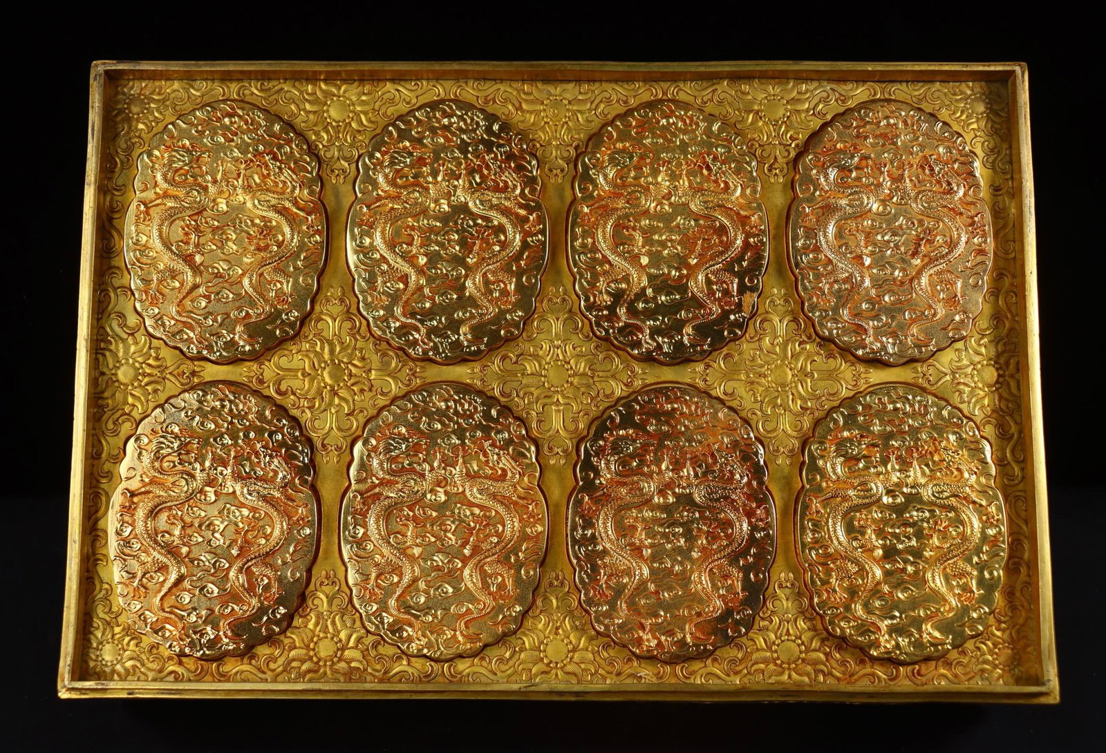 A Set of Exquisite Gilt Bronze Dragon Pattern Token: A Set of Exquisite Gilt Bronze Dragon Pattern Token,Qing Dynasty, China,Qianlong Four-character Mark,Size:3.9inx13.8inx9.3in,0.2inx3.9inx3in,Weight:10530g