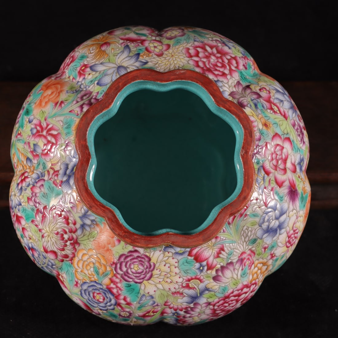 Famille-Rose Flower Pattern Jar - 6