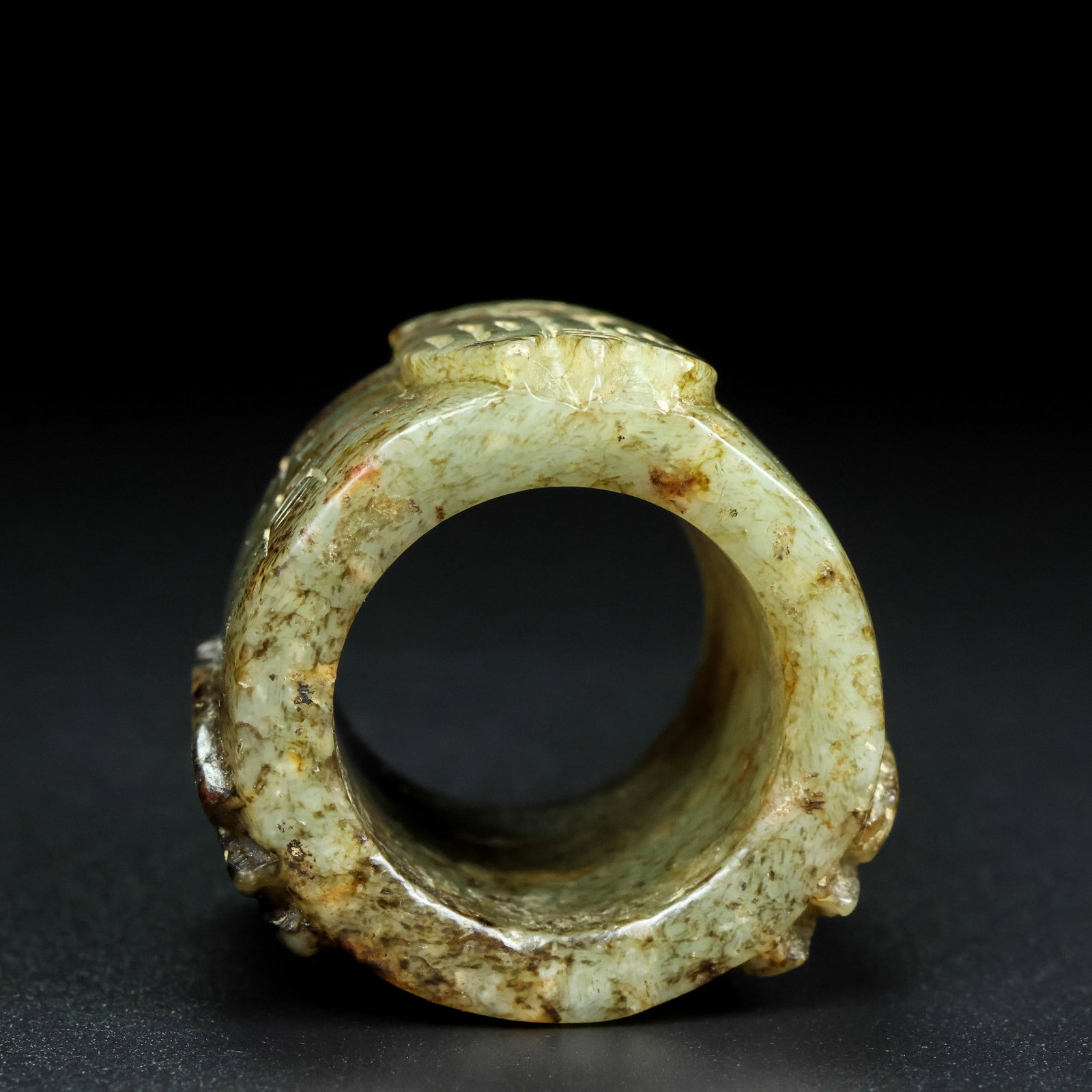 A Exquisite Hotan Jade Thumb Ring - 2