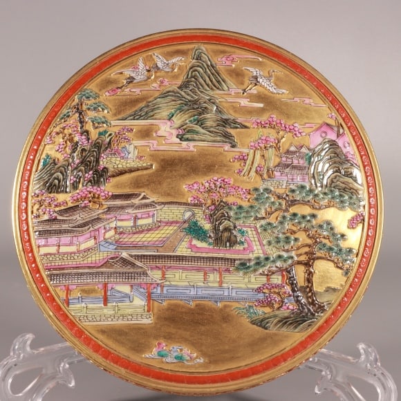 A Exquisite Enamel Gold Ground Landscape Pattern Box - 5