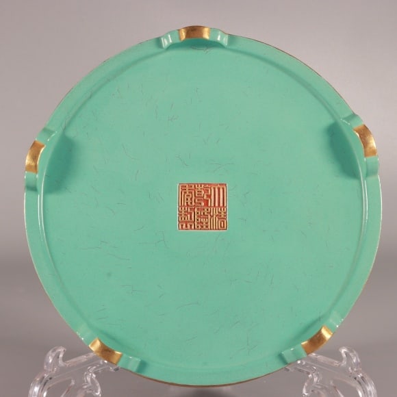 A Exquisite Enamel Gold Ground Landscape Pattern Box - 8