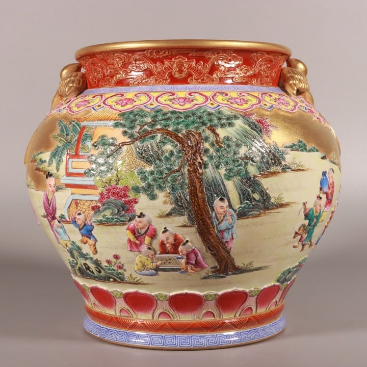 A Exquisite Enamel Gold Ground Figures Pattern Vat: A Exquisite Enamel Gold Ground Figures Pattern Vat,Qing Dynasty, China,Qianlong Six-character Mark,Size:7.1inx7.9in 珐琅彩金地人物纹缸,中