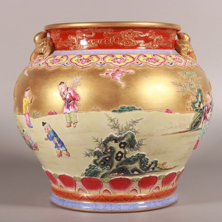 A Exquisite Enamel Gold Ground Figures Pattern Vat - 6